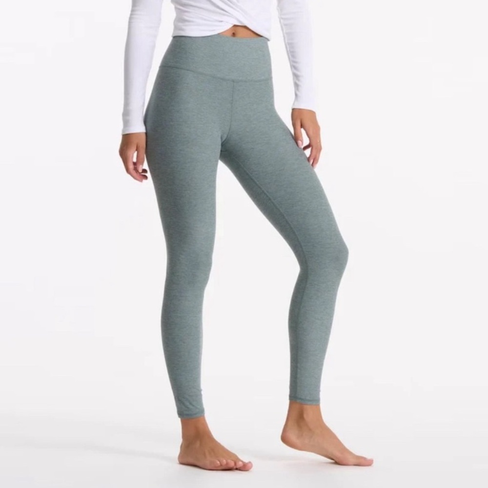 Vuori Clean Elevation High Rise Leggings 7/8 Stormy Heather Size XL VW444